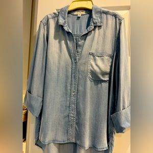 Women’s Anthropologie Cloth & Stone denim shirt size L